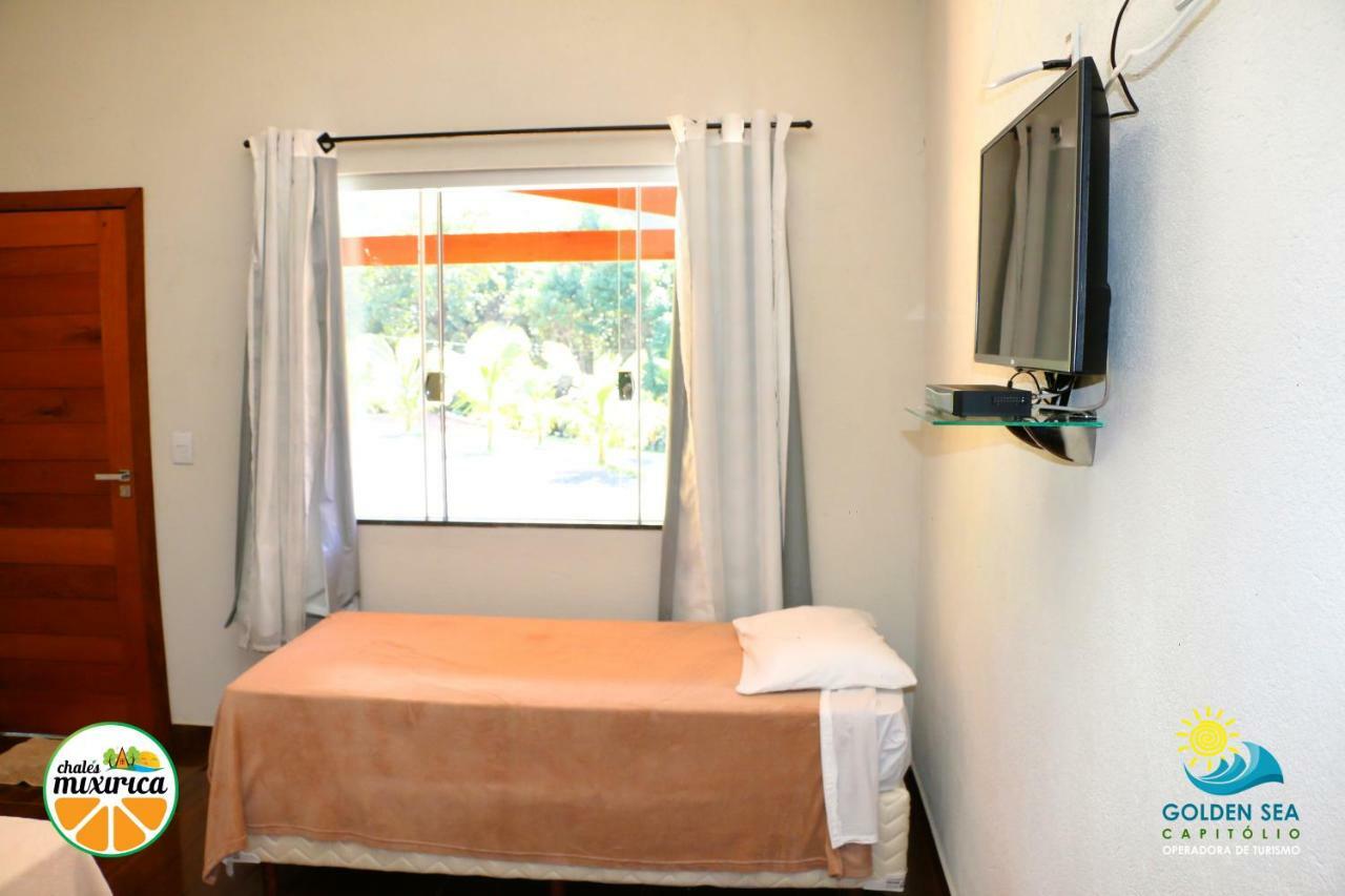 Chales Mixirica Hotel กาปีตอลิโอ ภายนอก รูปภาพ